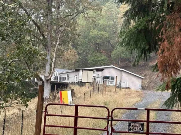 770 Elmar Dr, Winchester, OR 97495