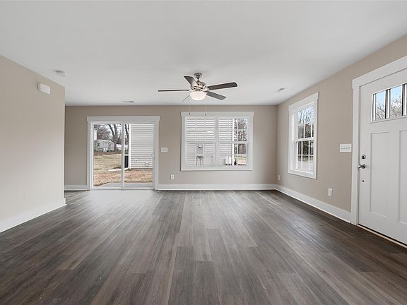 5th image of 517 Davis St