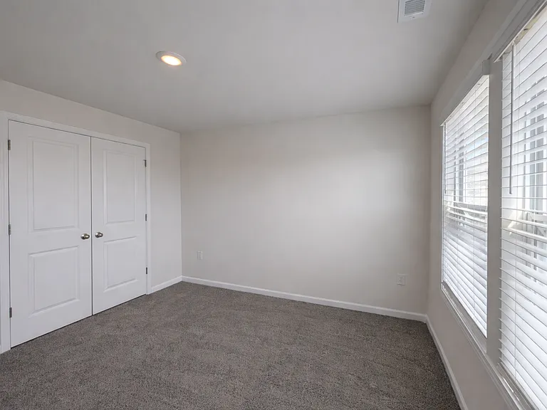 381 Creekview Rd — Photo 19