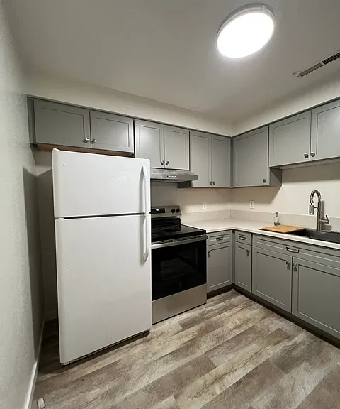 2907 Jolyn Way #B — Photo 7