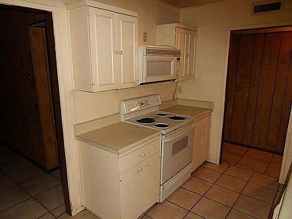 5th image of 1216 Pioneer Ln