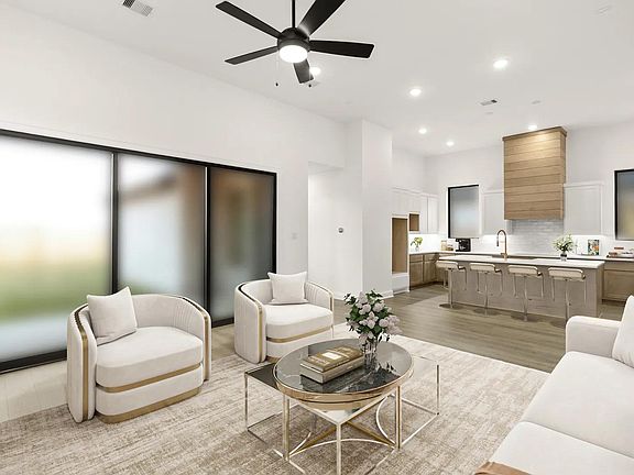 Braeswood A Family room