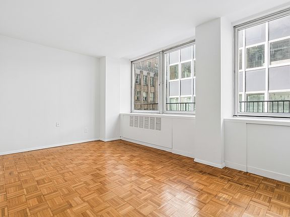 4th image of 130 Water St APT 10C