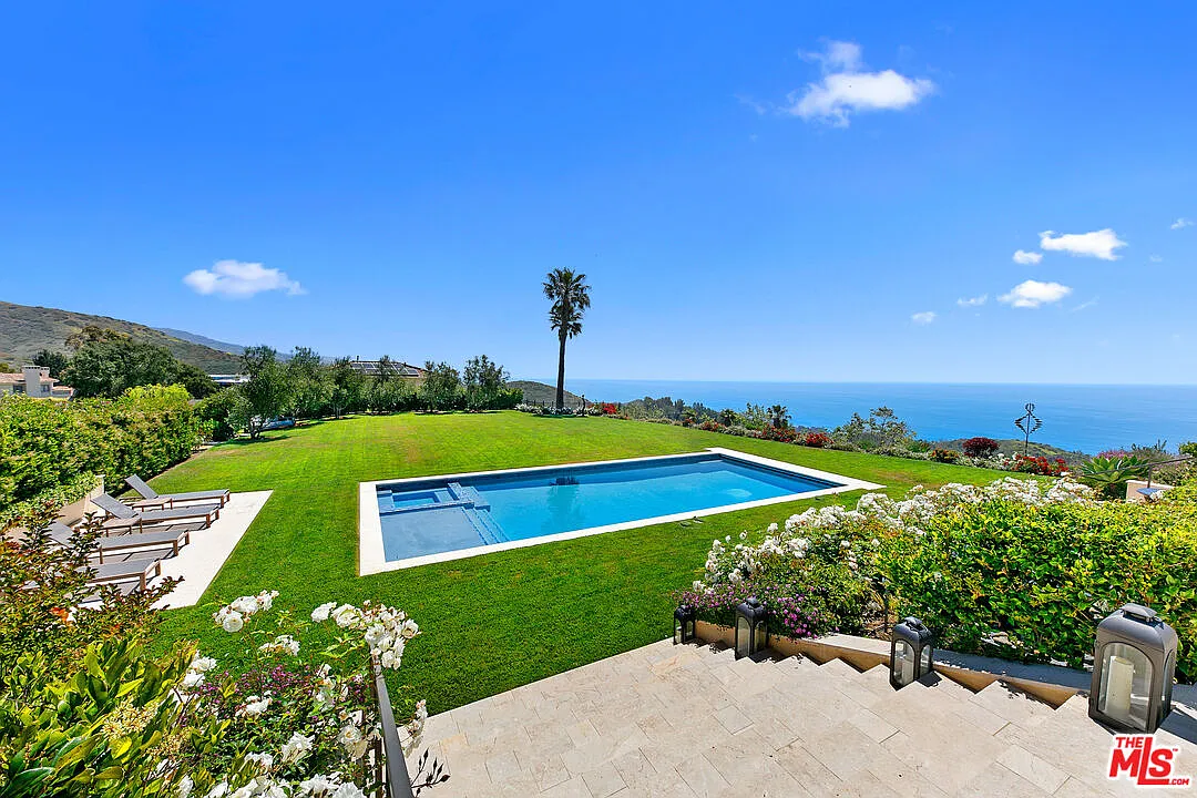 4 bed, 4.5 bath, 4050 sqft, $35,000 — Photo 3