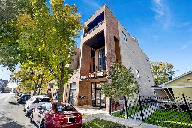 3420 S Morgan St #4W