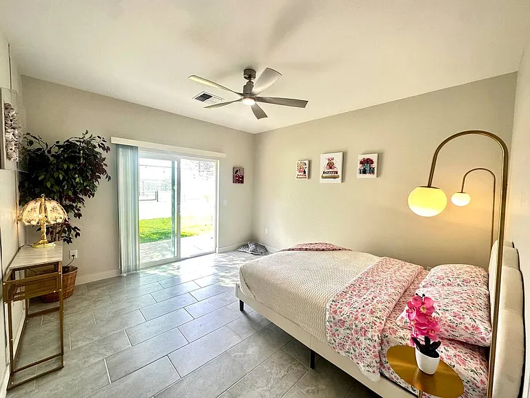 1847 W Juanita Ave — Photo 11
