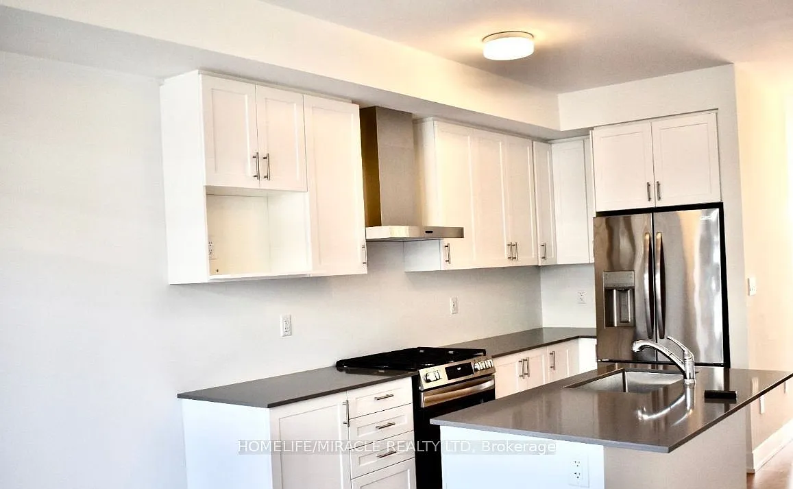 4 bed, $3,800 — Photo 2