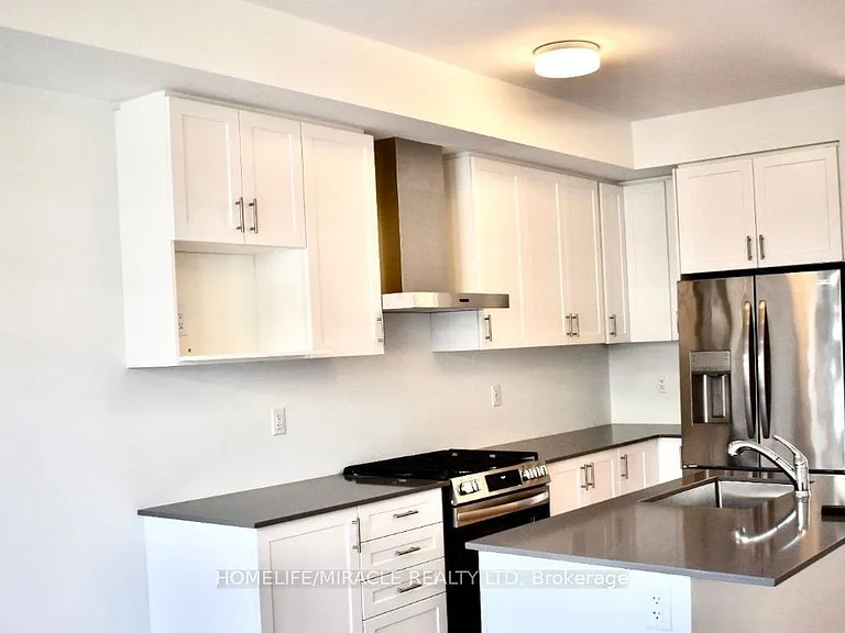 1553 Midland Ave — Photo 2