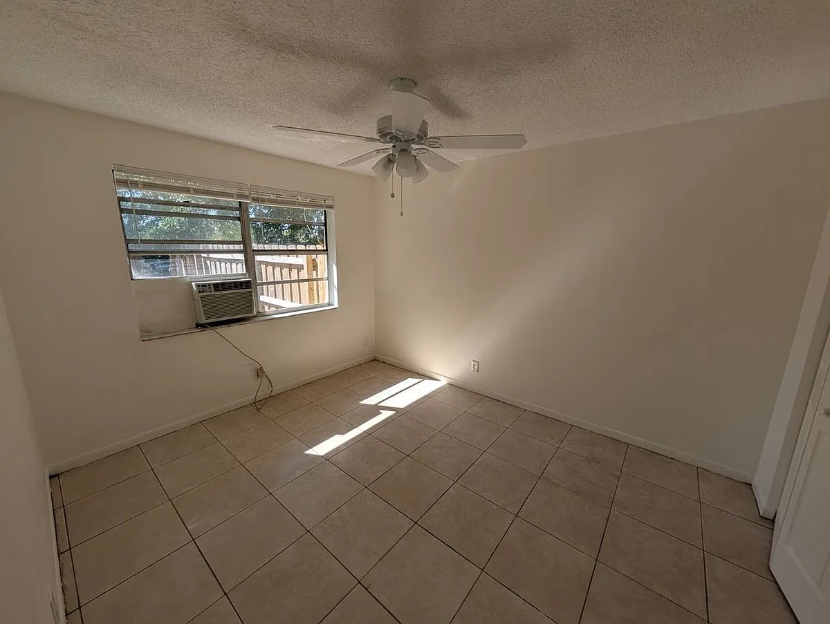 4453 Steven Rd #2 - 4453 Steven Rd #2 — Photo 1