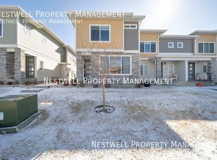 1018 W Sapphire Peak Dr, Bluffdale, UT 84065
