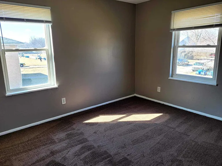6059 Dickson Rd — Photo 15