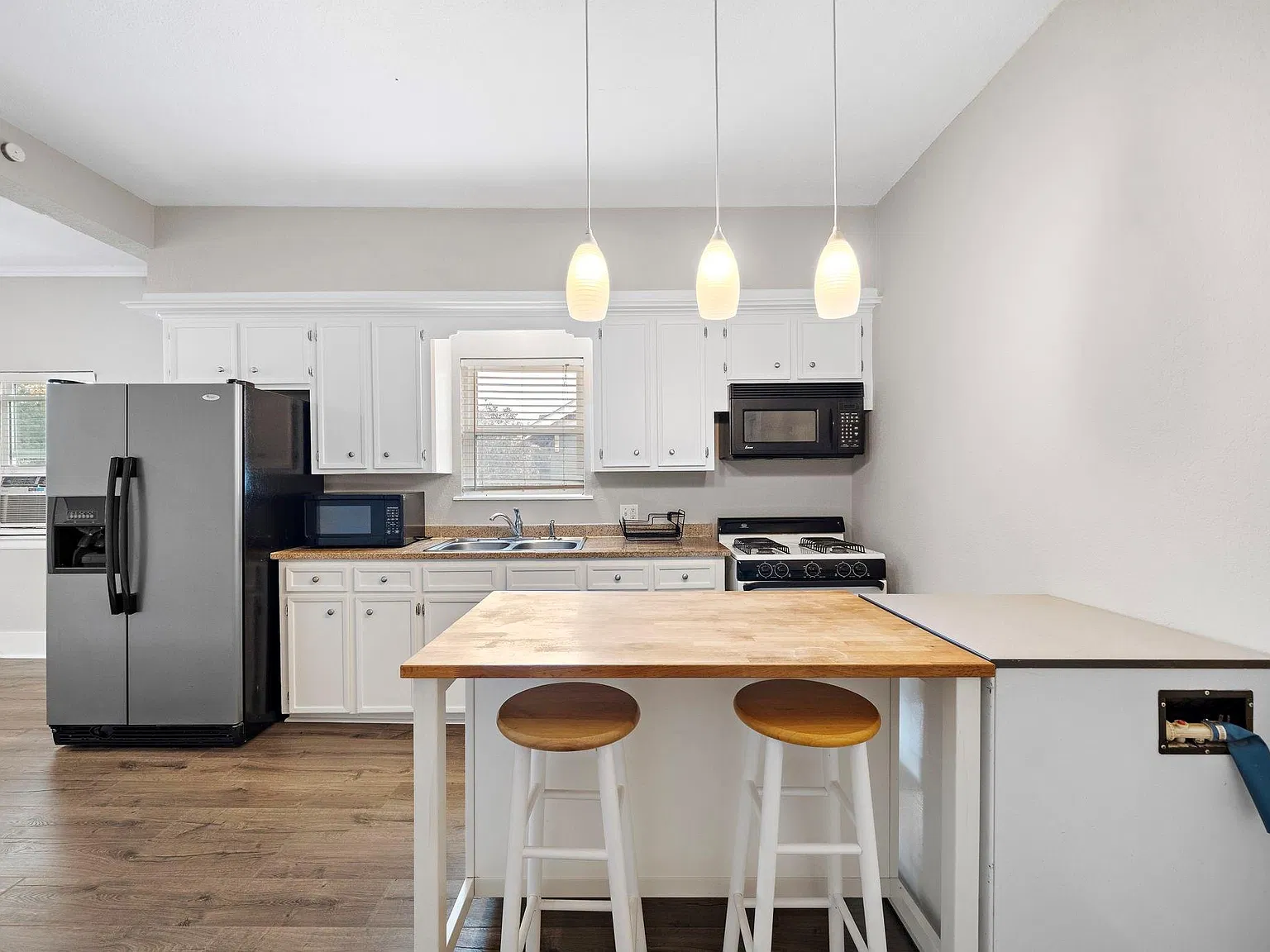 1 bed, 1.0 bath, 652 sqft, $1,095 — Photo 4