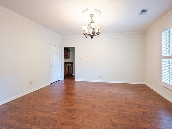 3rd image of 3911 Lighthouse Ln