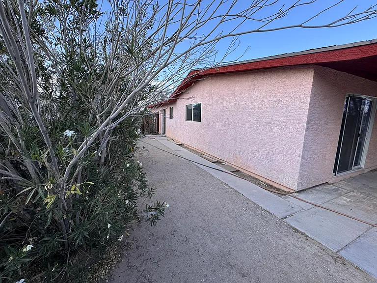 4417 W Bonanza Rd — Photo 13