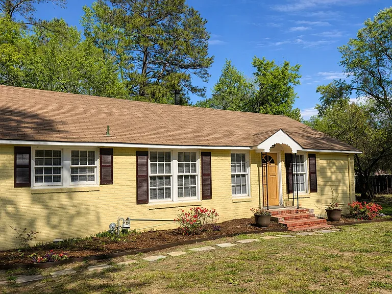 House | Additional residence located on the same property