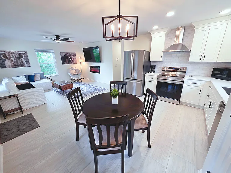 117 W Carter St — Photo 12
