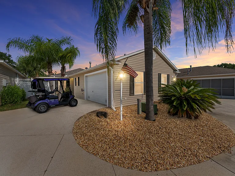 2374 Ridgeway Ct — Photo 1