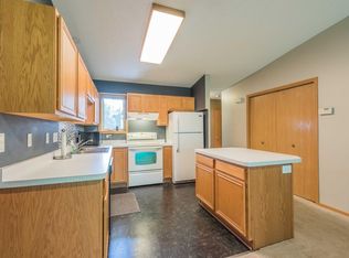 5827 Lake Curve Ln, Brooklyn Center, MN 55429