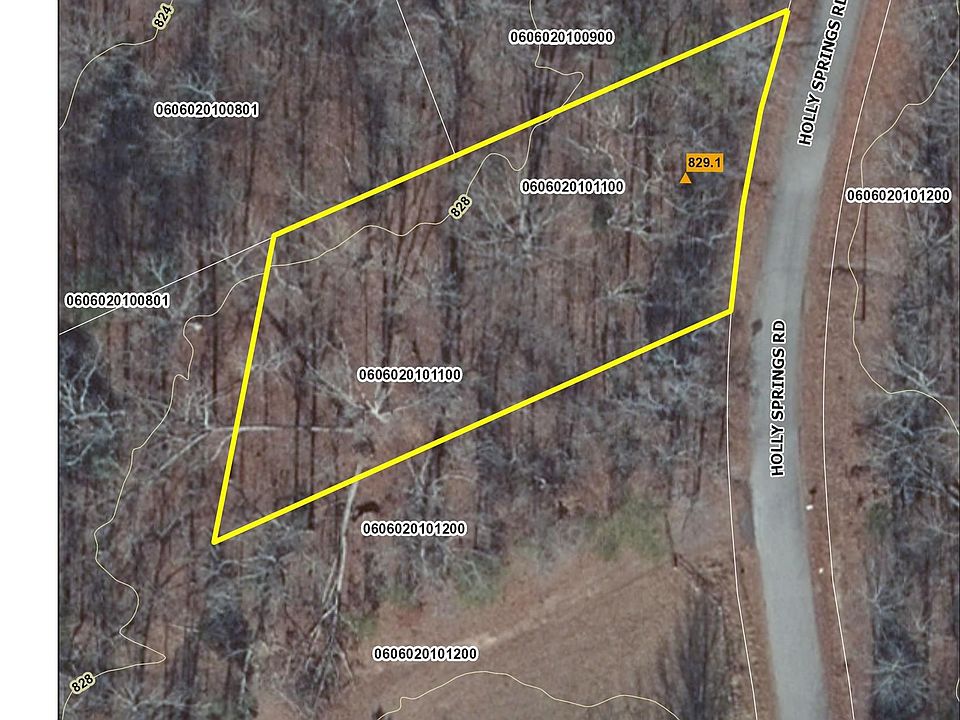 2nd image of 136 Holly Springs Rd