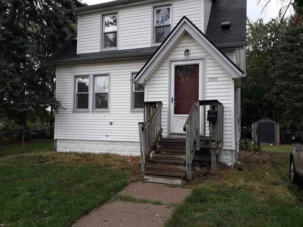 6314 Arthur St, Westland, MI 48185