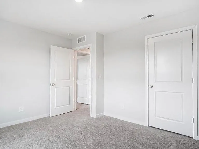 1493 Jarry Ave — Photo 11