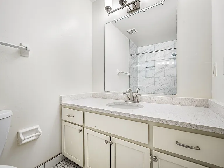 2122 Acklen Ave #5 — Photo 15