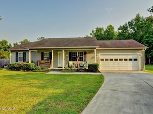 115 Pear Tree Ln, Richlands, NC 28574