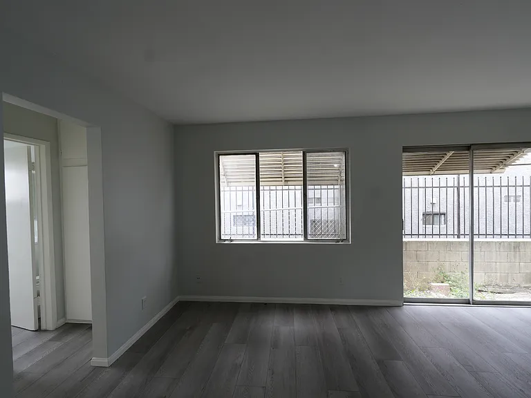 935 S Grand View St #2 — Photo 7