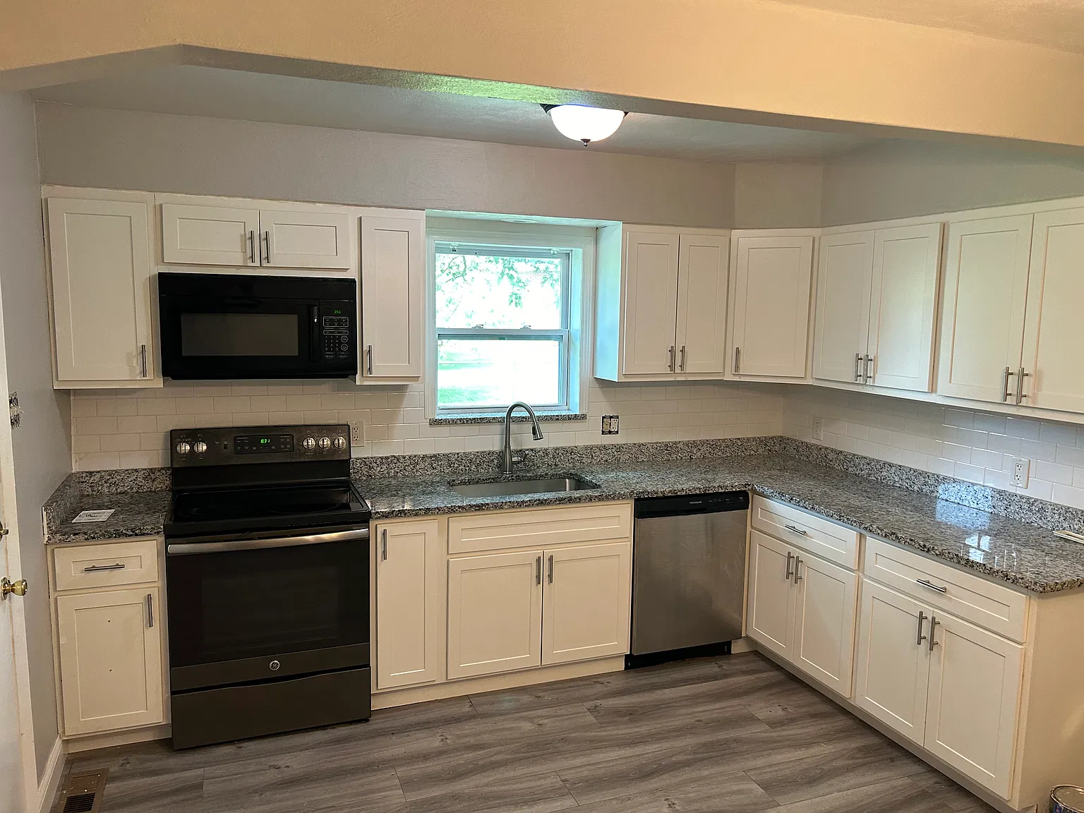 8626 Security Ct — Photo 3