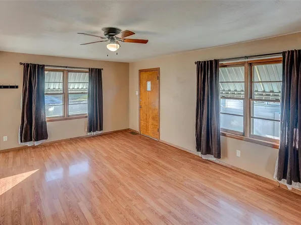 1171 E Ferguson Ave, Wood River, IL 62095