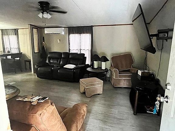 5th image of 19431 Acorn Hill Dr