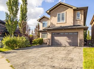 10842 175a Ave NW, Edmonton, AB T5X0B8