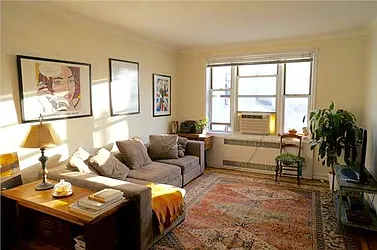 Rented by Century 21 Metropolitan