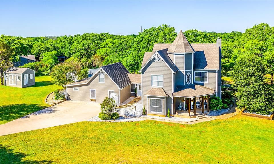 1st image of 204 Sanchez Creek Dr