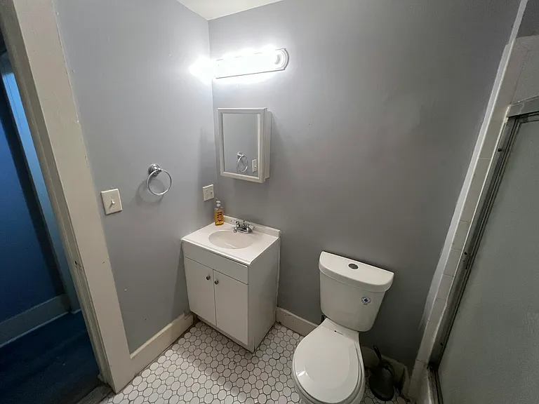311 Summer Ave #2 — Photo 4