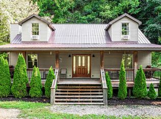 1637 Daybrook Rd, Fairview, WV 26570