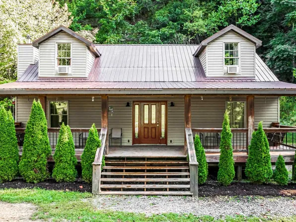 1637 Daybrook Rd, Fairview, WV 26570