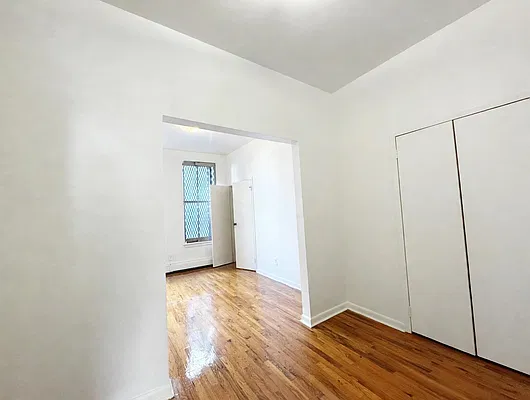 Living room, photo 1