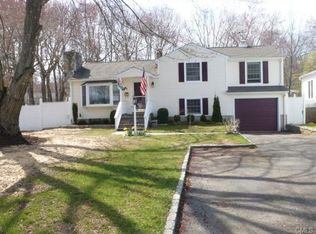 12 Burlington Dr, Norwalk, CT 06851