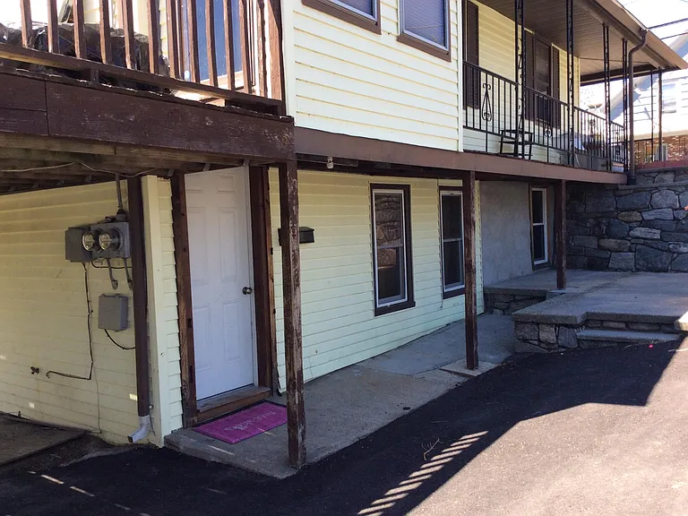 619 Diamond Hill Rd #LOWER FLOOR — Photo 11