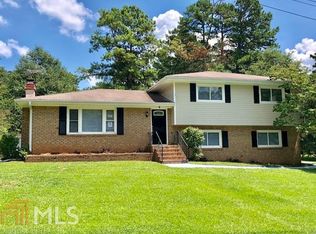 566 San Pablo Dr, Stone Mountain, GA 30083