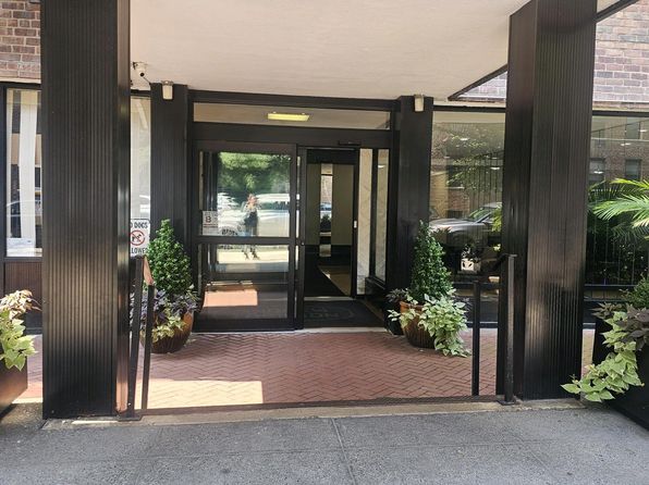35-20 Leverich St #225