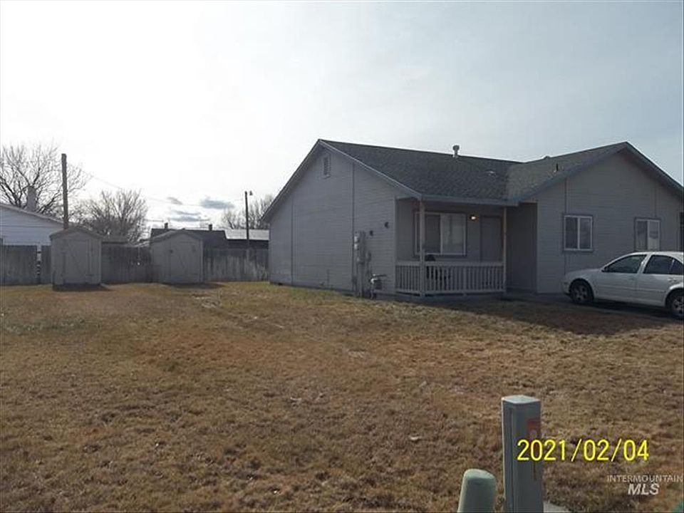 2nd image of 1159/1161 NW Dogwood Cir