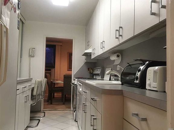 5th image of 1840 211th St APT 3C