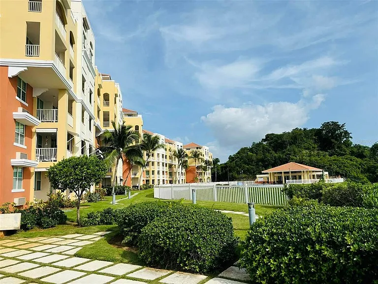 1 Cond Puerta Del Mnr — Photo 43