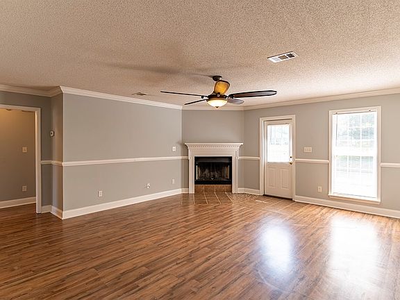 2nd image of 306 Saint Clair Dr