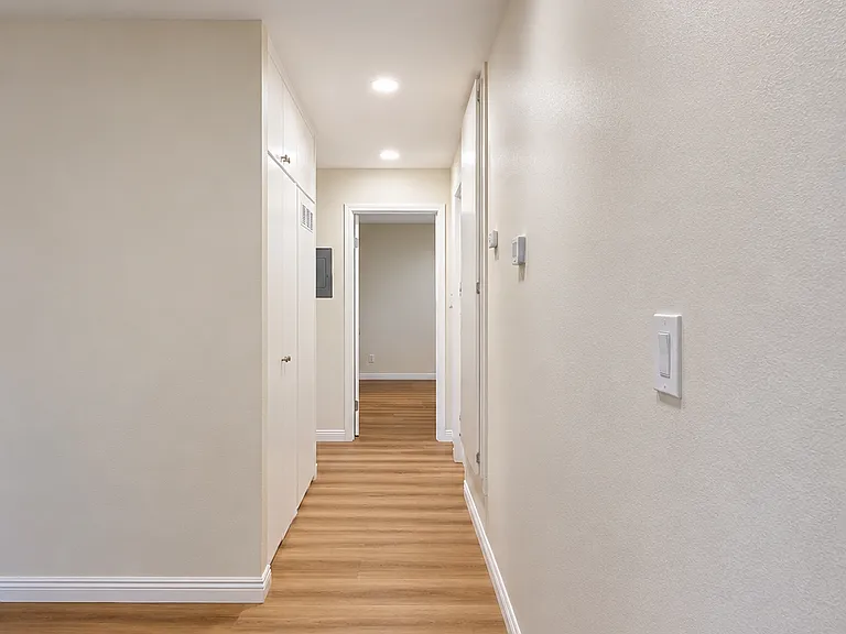 Cedar Crest Apartments — Photo 24