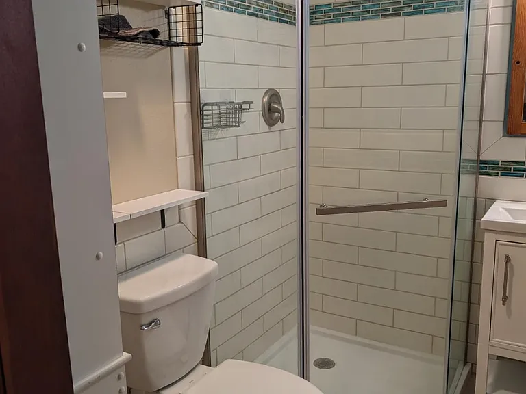 1256 Pine St — Photo 5