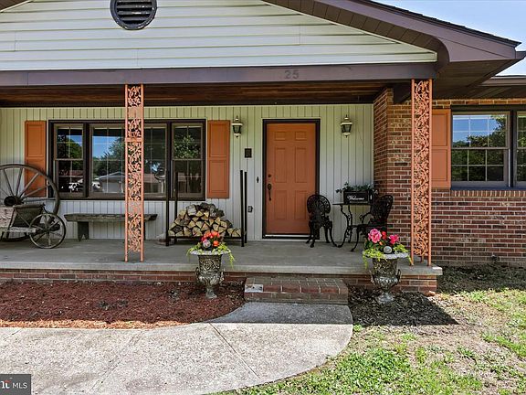 2nd image of 25 Meadow Glen Dr