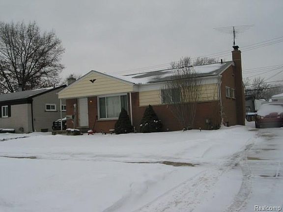 2nd image of 31640 Conway Dr